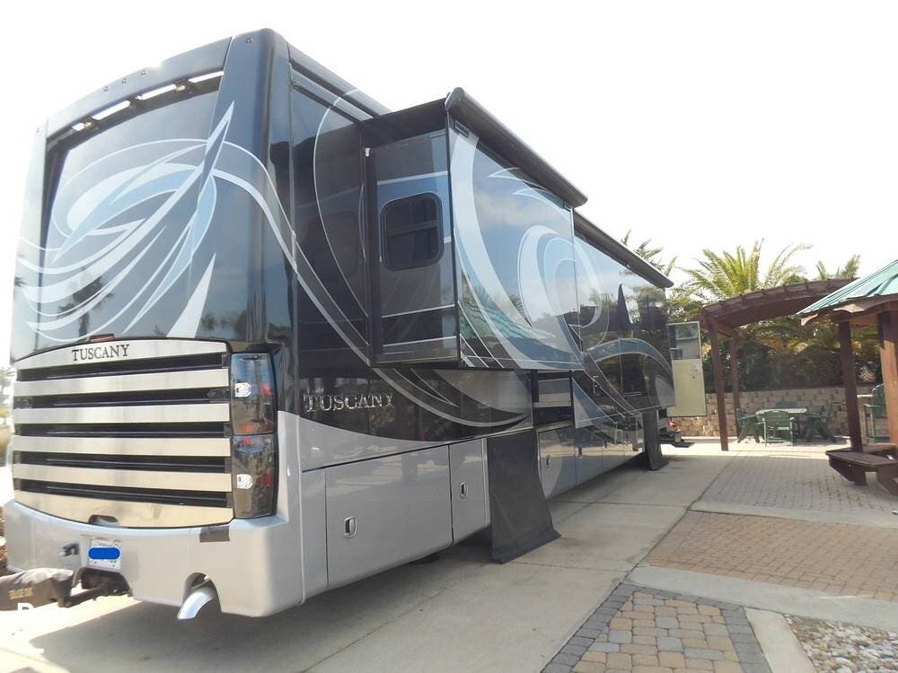 Contact us now about this 2018 Thor Motor Coach Tuscany 38SQ! 2018 Tuscany 38SQ by Thor Motor Coach from Pop RVs in Papillion, Nebraska