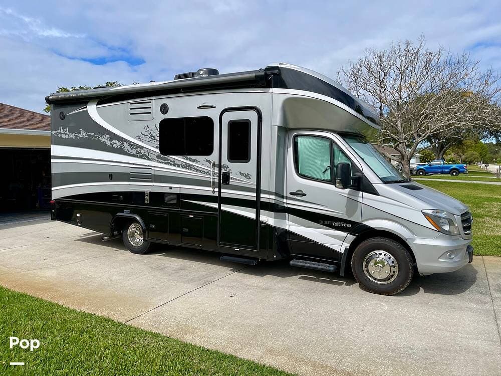 Call now about this 2019 Dynamax Corp Isata 3 24FW! 2019 Dynamax Corp Isata 3 24FW - Used Class C For Sale by Pop RVs in Vero Beach, Florida features Air Conditioning, Leveling Jacks, Slideout, Awning, Generator