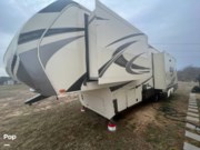 Call now about this 2019 Grand Design Solitude S-Class 2930RL! 2019 Grand Design Solitude S-Class 2930RL - Used Fifth Wheel For Sale by Pop RVs in Coweta, Oklahoma features Leveling Jacks, Air Conditioning, Slideout, Awning