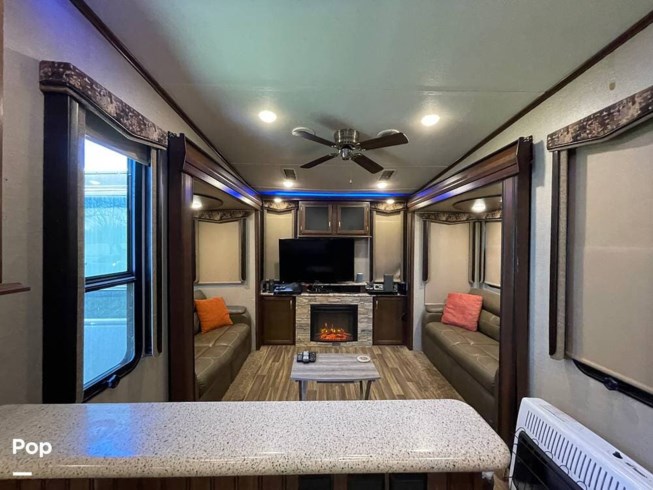2017 Montana High Country 379RD by Keystone from Pop RVs in Boonville, Indiana
