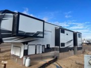 Used 2021 Keystone Avalanche 378BH available in Newhall, Iowa