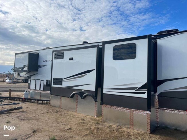 2021 Avalanche 378BH by Keystone from Pop RVs in Newhall, Iowa