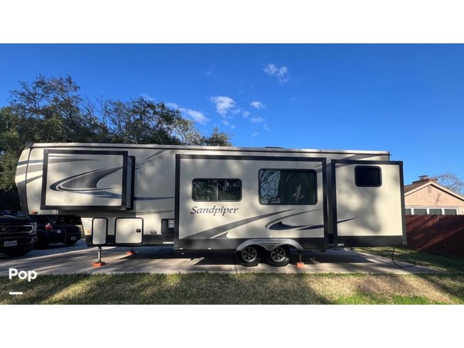 2021 Forest River Sandpiper 3330BH - Used Fifth Wheel For Sale by Pop RVs in Pinehurst, Texas
