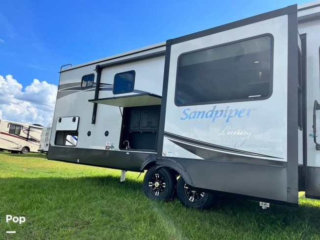 2022 Forest River Sandpiper 391FLRB - Used Fifth Wheel For Sale by Pop RVs in Orlando, Florida