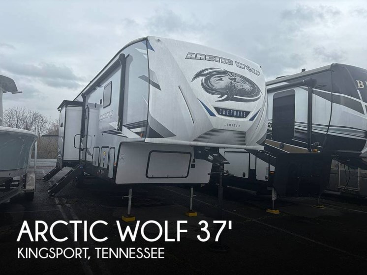 Used 2022 Cherokee Arctic Wolf 3770 SUITE available in Kingsport, Tennessee