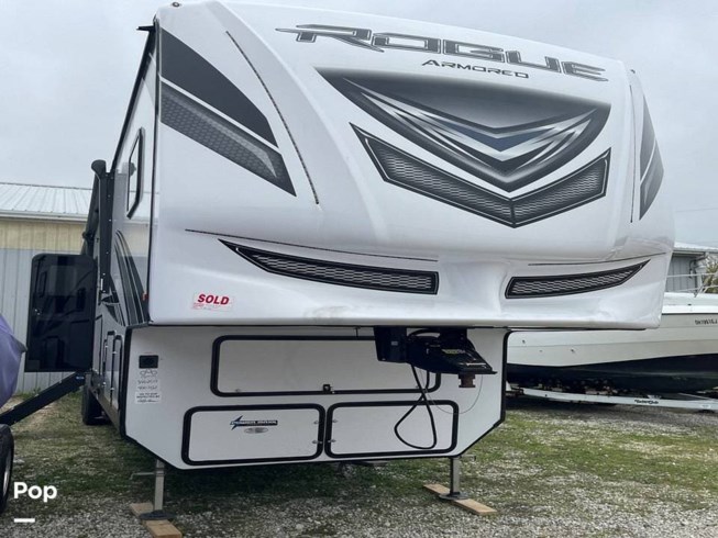 2022 Forest River Vengeance Rogue 4007G2 - Used Toy Hauler For Sale by Pop RVs in Centerburg, Ohio