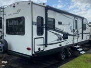 Call now about this 2018 Highland Ridge Open Range Ultra Lite 2410RL! 2018 Highland Ridge Open Range Ultra Lite 2410RL - Used Travel Trailer For Sale by Pop RVs in Sorrento, Florida features Leveling Jacks, Slideout, Air Conditioning, Awning