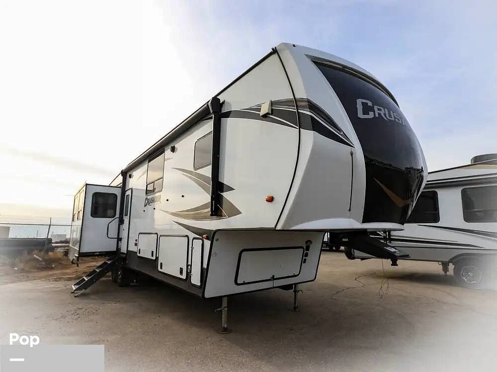 Call now about this 2020 Forest River Crusader 381MBH! 2020 Forest River Crusader 381MBH - Used Fifth Wheel For Sale by Pop RVs in Wilder, Idaho features Air Conditioning, Slideout, Leveling Jacks, Awning