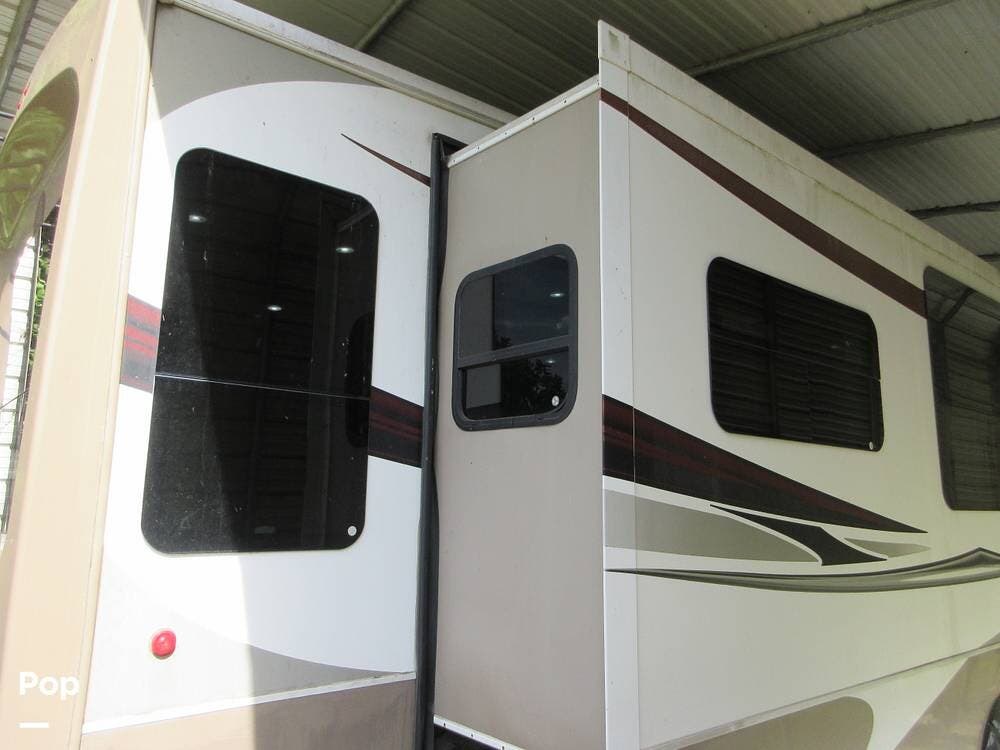 Contact us now about this 2013 CrossRoads Redwood 40KB! 2013 Redwood 40KB by CrossRoads from Pop RVs in Plant City, Florida