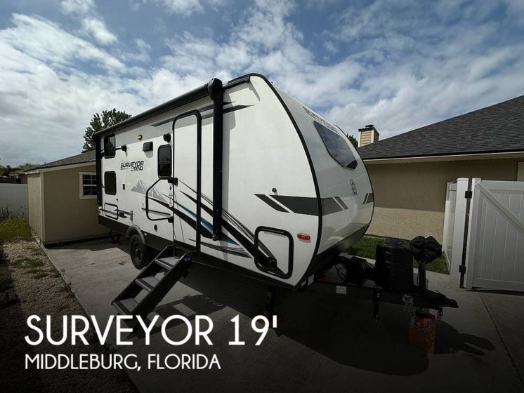 Used 2022 Forest River Surveyor Legend 19MDBLE available in Middleburg, Florida