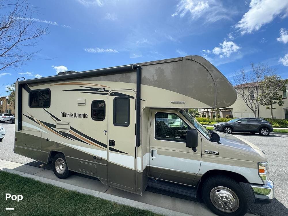 Contact us now about this 2019 Winnebago Minnie Winnie 22R! 2019 Minnie Winnie 22R by Winnebago from Pop RVs in San Dimas, California
