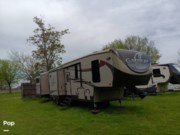 Call now about this 2017 Heartland Gateway 3650BH! 2017 Heartland Gateway 3650BH - Used Fifth Wheel For Sale by Pop RVs in North Richland Hills, Texas features Slideout, Leveling Jacks, Air Conditioning, Awning