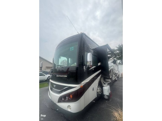 2012 Fleetwood Expedition 38B - Used Diesel Pusher For Sale by Pop RVs in Lebanon, Pennsylvania