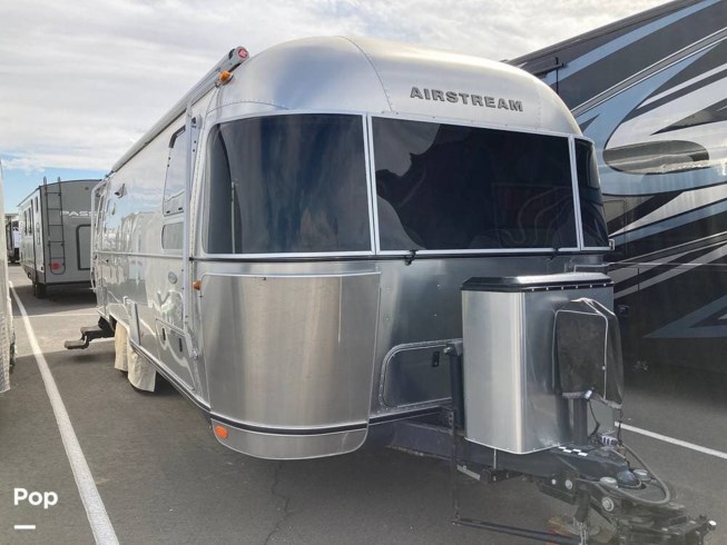 2016 Airstream Flying Cloud 27FB Twin - Used Travel Trailer For Sale by Pop RVs in Phoenix, Arizona