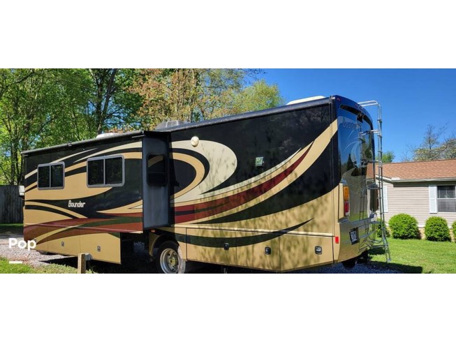 2013 Bounder 35K by Fleetwood from Pop RVs in Loudon, Tennessee