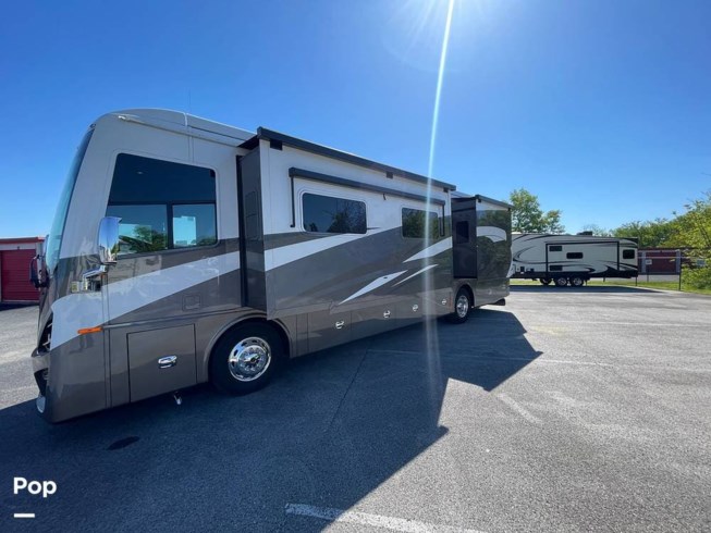 2021 Phaeton 37BH by Tiffin from Pop RVs in Lebanon, Tennessee