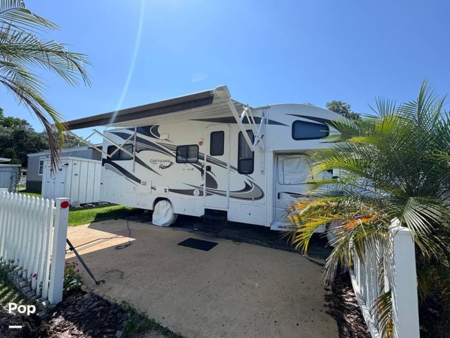 2011 Jayco Greyhawk 26DS - Used Class C For Sale by Pop RVs in Dade City, Florida