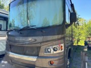 Call now about this 2011 Forest River Georgetown 350TS! 2011 Forest River Georgetown 350TS - Used Class A For Sale by Pop RVs in Lebanon, Tennessee features Slideout, Leveling Jacks, Awning, Air Conditioning, Generator