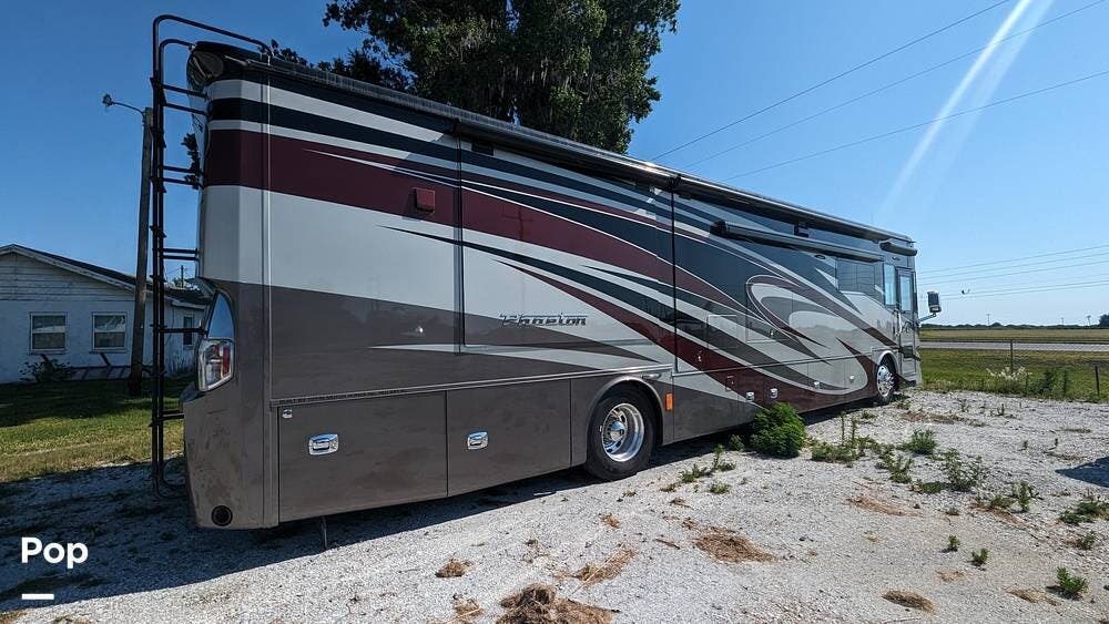 Call now about this 2017 Tiffin Phaeton 40AH! 2017 Tiffin Phaeton 40AH - Used Diesel Pusher For Sale by Pop RVs in Bowling Green, Florida features Air Conditioning, Awning, Generator, Slideout, Leveling Jacks