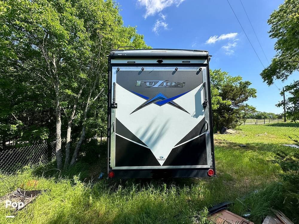 Contact us now about this 2021 Keystone Fuzion 429! 2021 Fuzion 429 by Keystone from Pop RVs in Mckinney, Texas