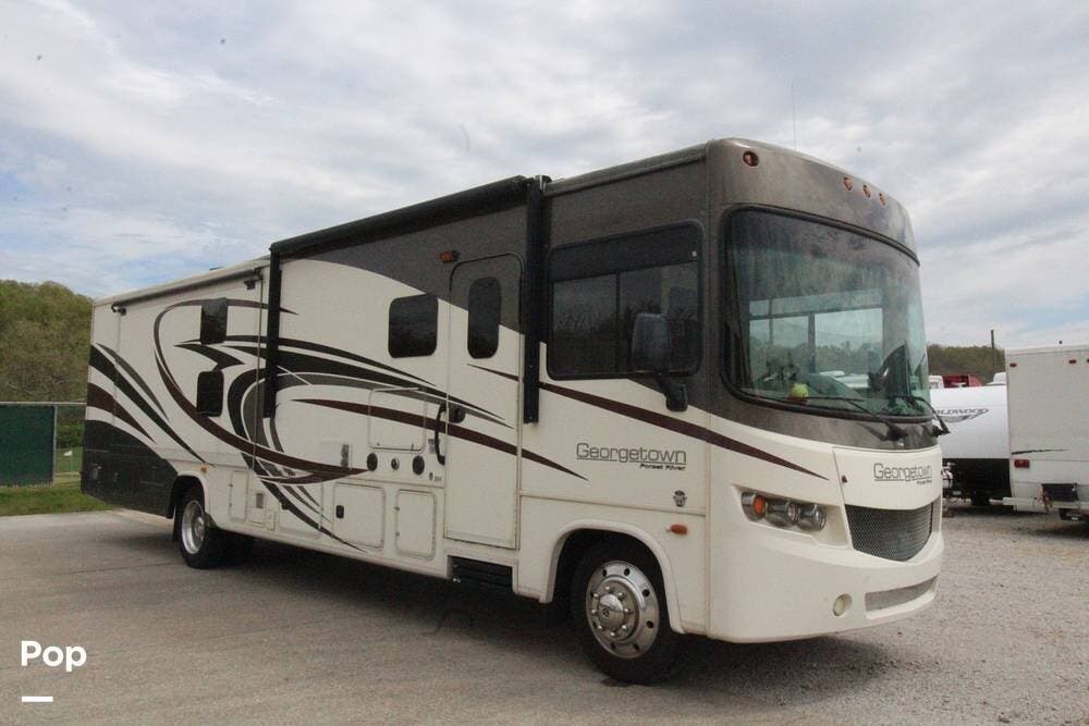 Call now about this 2017 Forest River Georgetown 364TS! 2017 Forest River Georgetown 364TS - Used Class A For Sale by Pop RVs in Harrison, Ohio features Awning, Slideout, Generator, Air Conditioning, Leveling Jacks