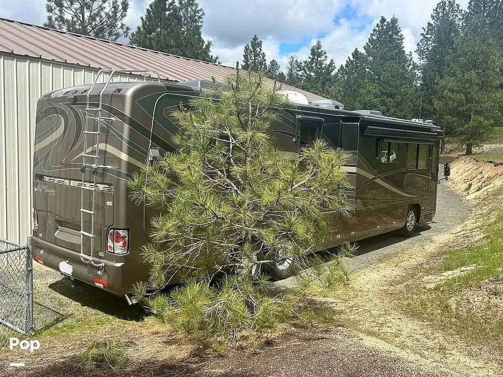 Contact us now about this 2005 Monaco RV Executive 40PBT! 2005 Executive 40PBT by Monaco RV from Pop RVs in Deer Park, Washington