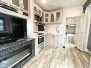 Contact us now about this 2023 Keystone Avalanche 352BH! 2023 Avalanche 352BH by Keystone from Pop RVs in Walnut Hill, Florida