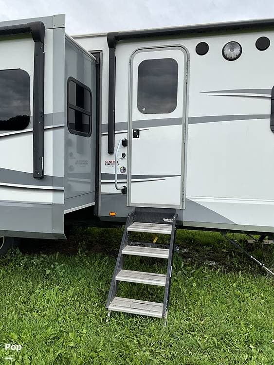 Used 2019 Highland Ridge Open Range 328BHS available in Columbus, Michigan