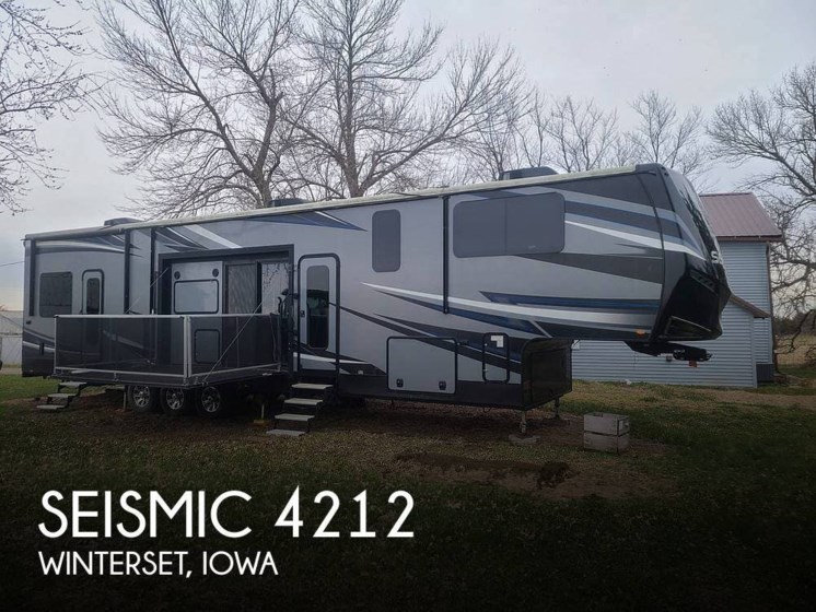Email now about this 2018 Jayco Seismic 4212! Used 2018 Jayco Seismic 4212 available in Winterset, Iowa