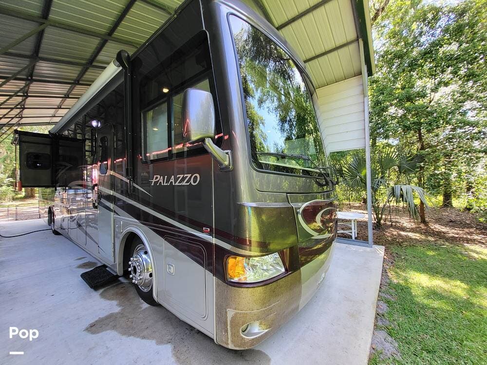 Call now about this 2014 Thor Motor Coach Palazzo 36.1! 2014 Thor Motor Coach Palazzo 36.1 - Used Diesel Pusher For Sale by Pop RVs in Silver Creek, Mississippi features Air Conditioning, Leveling Jacks, Slideout, Awning, Generator
