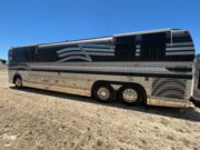 Call now about this 1992 Prevost Liberty Prevost XL 40! 1992 Prevost Liberty Prevost XL 40 - Used Bus Conversion For Sale by Pop RVs in Boerne, Texas features Awning, Generator, Air Conditioning