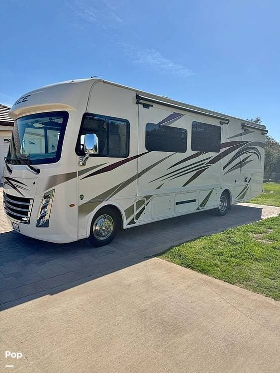 Call now about this 2020 Thor Motor Coach A.C.E. 30.3! 2020 Thor Motor Coach A.C.E. 30.3 - Used Class A For Sale by Pop RVs in Valley Center, California features Awning, Slideout, Generator, Air Conditioning