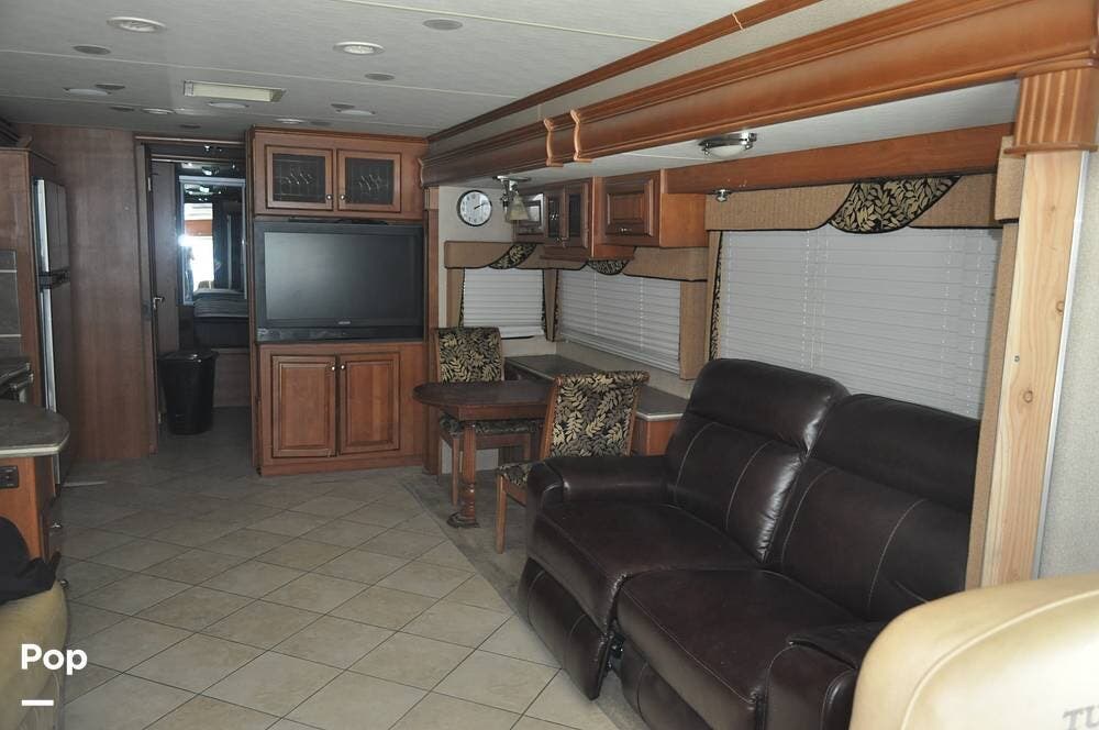 Contact us now about this 2010 Damon Tuscany 4072! 2010 Tuscany 4072 by Damon from Pop RVs in Fort Mohave, Arizona