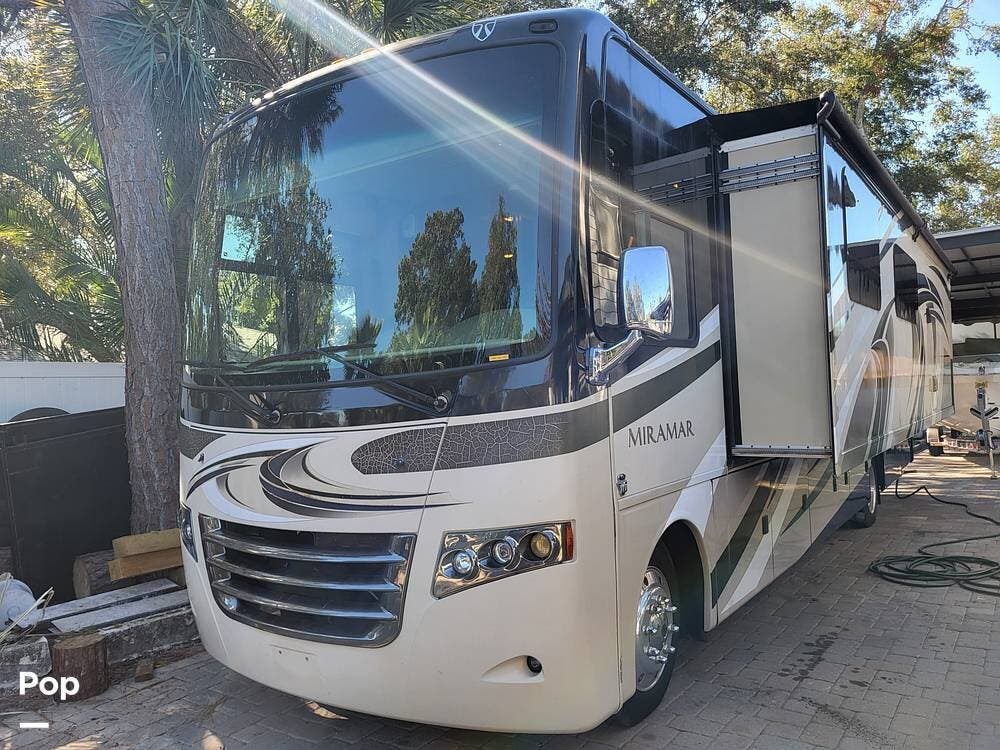 Call now about this 2016 Thor Motor Coach Miramar 34.2! 2016 Thor Motor Coach Miramar 34.2 - Used Class A For Sale by Pop RVs in Dunedin, Florida features Generator, Slideout, Air Conditioning, Leveling Jacks, Awning
