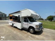 Call now about this 2018 Winnebago Outlook 22C! 2018 Winnebago Outlook 22C - Used Class C For Sale by Pop RVs in Rockport, Texas features Awning, Slideout, Air Conditioning