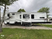 Call now about this 2022 K-Z Durango G391RKF! 2022 K-Z Durango G391RKF - Used Fifth Wheel For Sale by Pop RVs in Sevierville, Tennessee features Air Conditioning, Slideout, Awning, Leveling Jacks
