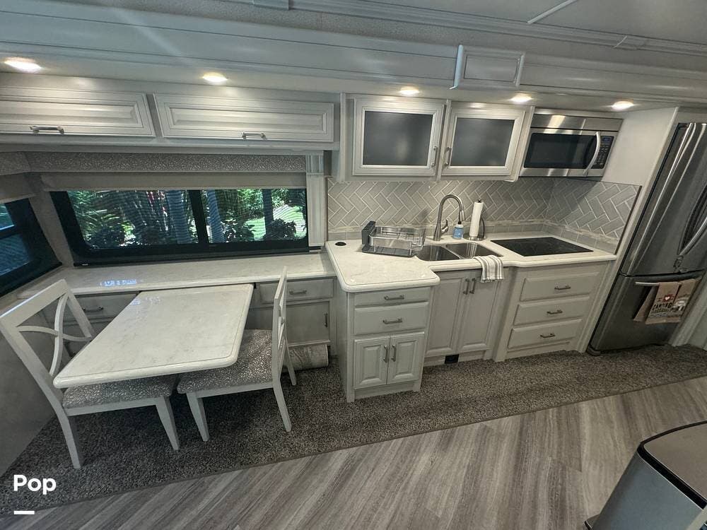 Contact us now about this 2021 Fleetwood Southwind 36P! 2021 Southwind 36P by Fleetwood from Pop RVs in Ruskin, Florida