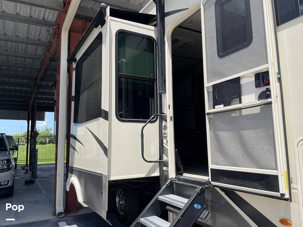 Contact us now about this 2021 Grand Design Solitude 390RK! 2021 Solitude 390RK by Grand Design from Pop RVs in Ft Myers, Florida