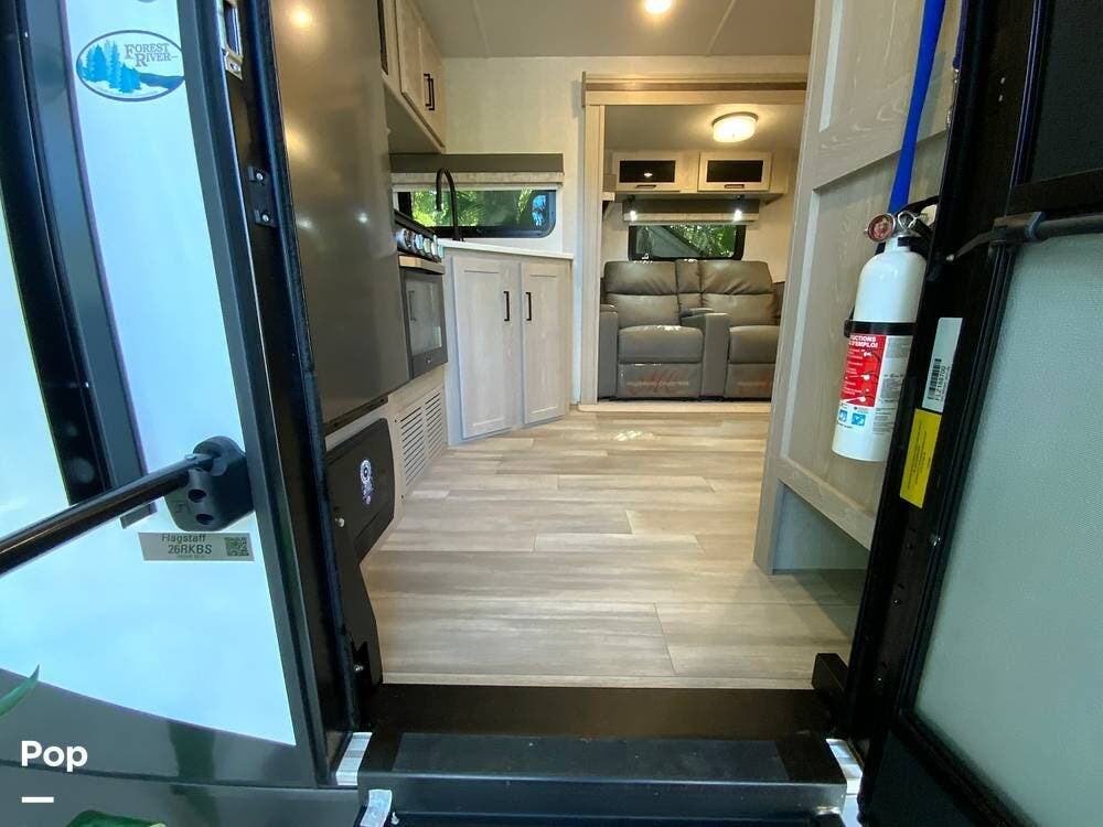 Call now about this 2023 Forest River Flagstaff 26RKBS! 2023 Forest River Flagstaff 26RKBS - Used Travel Trailer For Sale by Pop RVs in Seminole, Florida features Air Conditioning, Awning, Leveling Jacks, Slideout