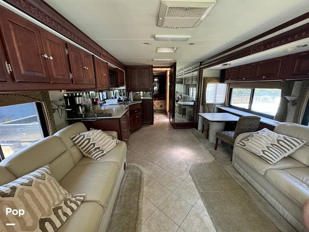 Contact us now about this 2006 Tiffin Phaeton 40 QDH! 2006 Phaeton 40 QDH by Tiffin from Pop RVs in Millbrook, Alabama