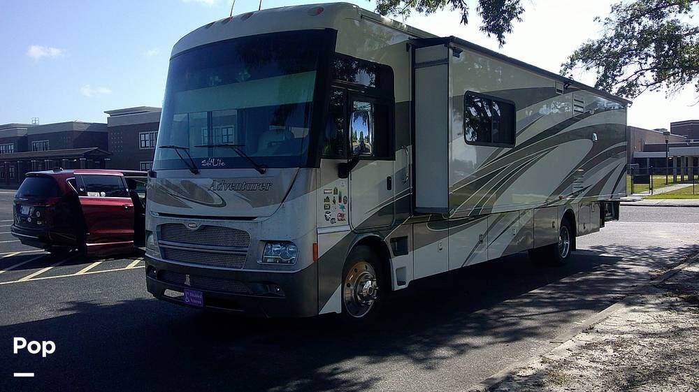 Call now about this 2013 Winnebago Adventurer 37F! 2013 Winnebago Adventurer 37F - Used Class A For Sale by Pop RVs in Lexington, South Carolina features Air Conditioning, Awning, Generator, Leveling Jacks, Slideout