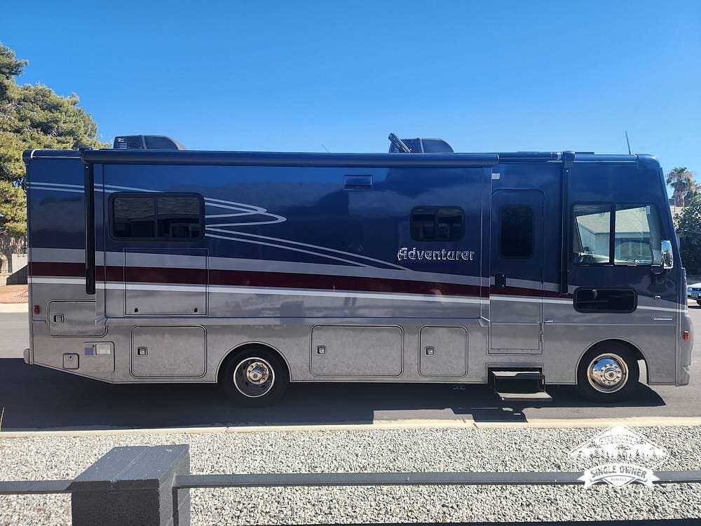 Call now about this 2022 Winnebago Adventurer 27N! 2022 Winnebago Adventurer 27N - Used Class A For Sale by Pop RVs in Pahrump, Nevada features Slideout, Generator, Air Conditioning