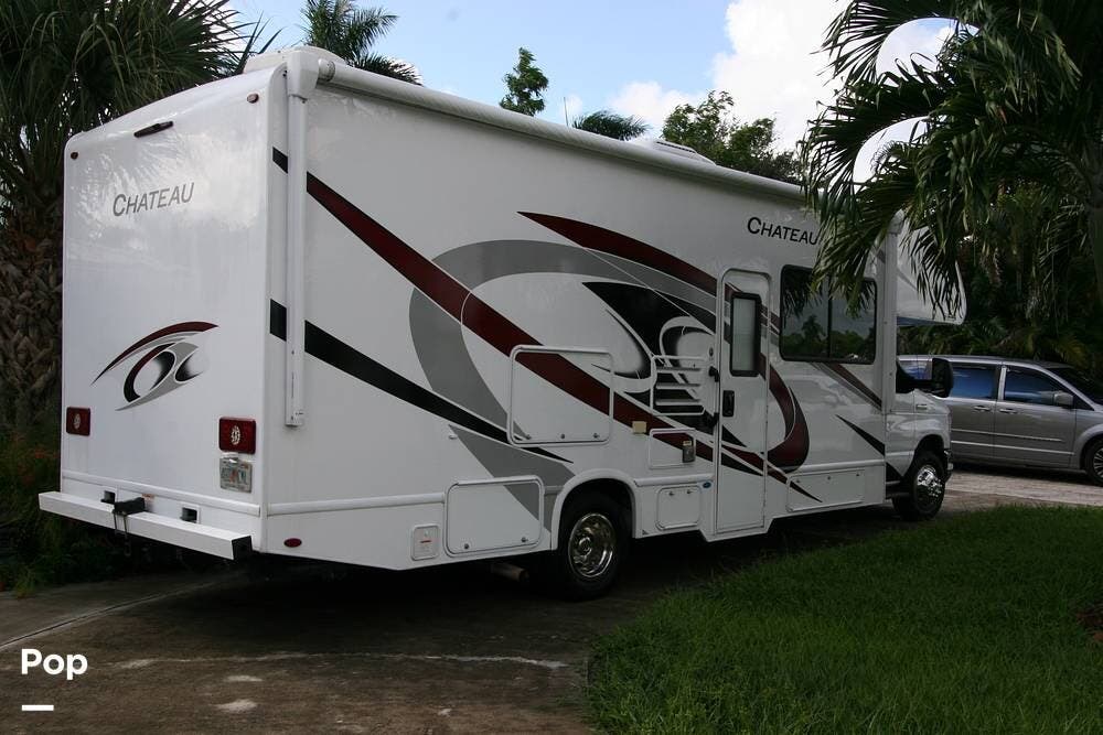Call now about this 2022 Thor Motor Coach Chateau 27R! 2022 Thor Motor Coach Chateau 27R - Used Class C For Sale by Pop RVs in Lake Worth, Florida features Air Conditioning, Awning, Slideout, Leveling Jacks, Generator