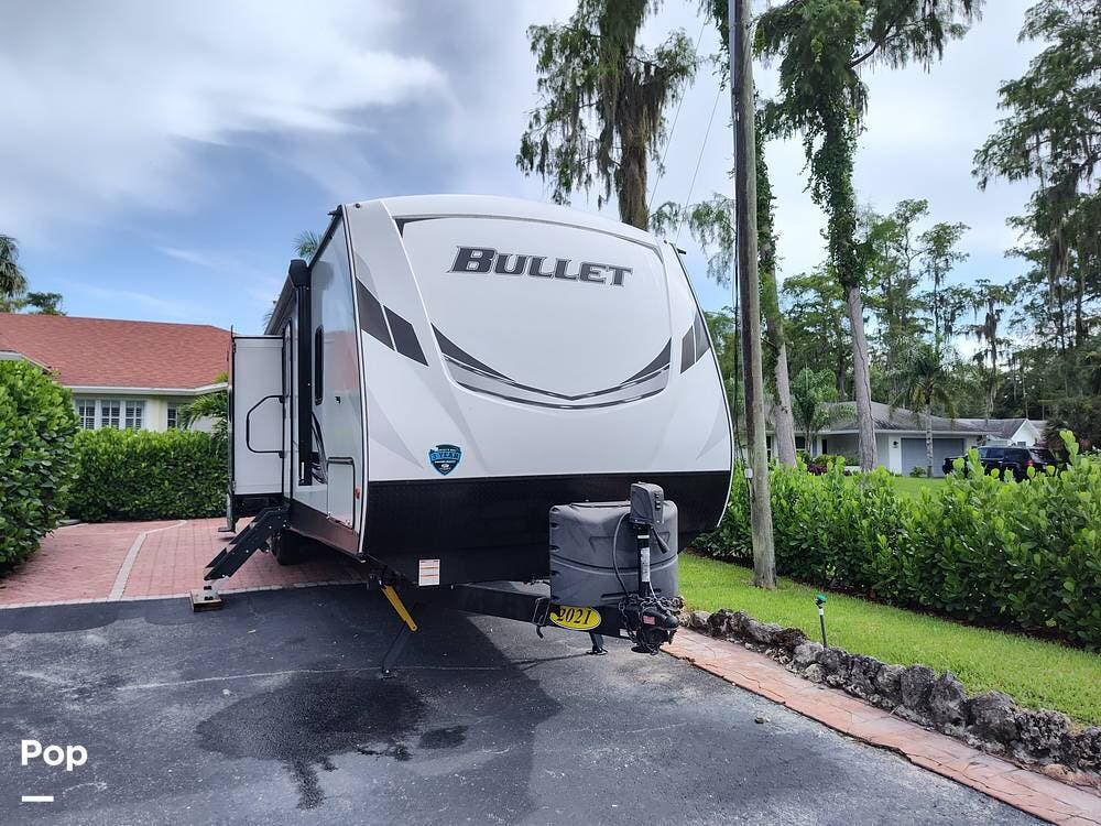 Contact us now about this 2021 Keystone Bullet Ultra Lite Series 330BHS! 2021 Bullet Ultra Lite Series 330BHS by Keystone from Pop RVs in Naples, Florida