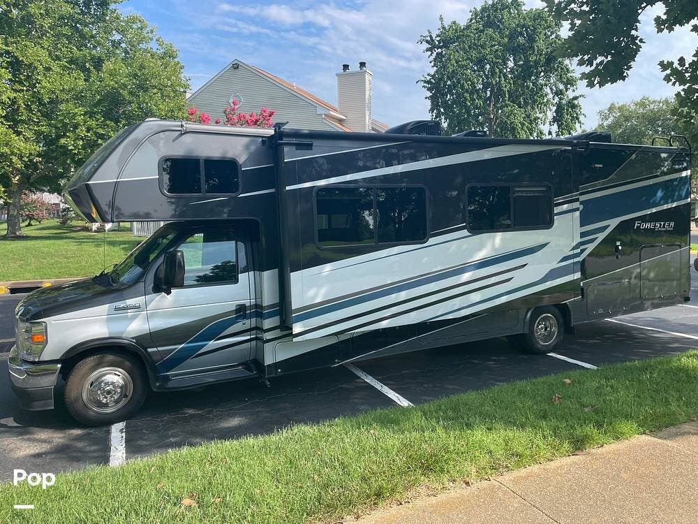 Call now about this 2021 Forest River Forester 3011DS! 2021 Forest River Forester 3011DS - Used Class C For Sale by Pop RVs in Virginia Beach, Virginia features Leveling Jacks, Slideout, Air Conditioning, Awning, Generator