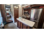 Call now about this 2019 Keystone Alpine 3701FL! 2019 Keystone Alpine 3701FL - Used Fifth Wheel For Sale by Pop RVs in Mansfield, Texas features Air Conditioning, Slideout, Leveling Jacks, Awning