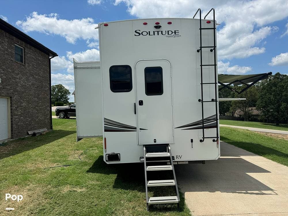 Contact us now about this 2022 Grand Design Solitude 3950BH-R! 2022 Solitude 3950BH-R by Grand Design from Pop RVs in Berryville, Arkansas