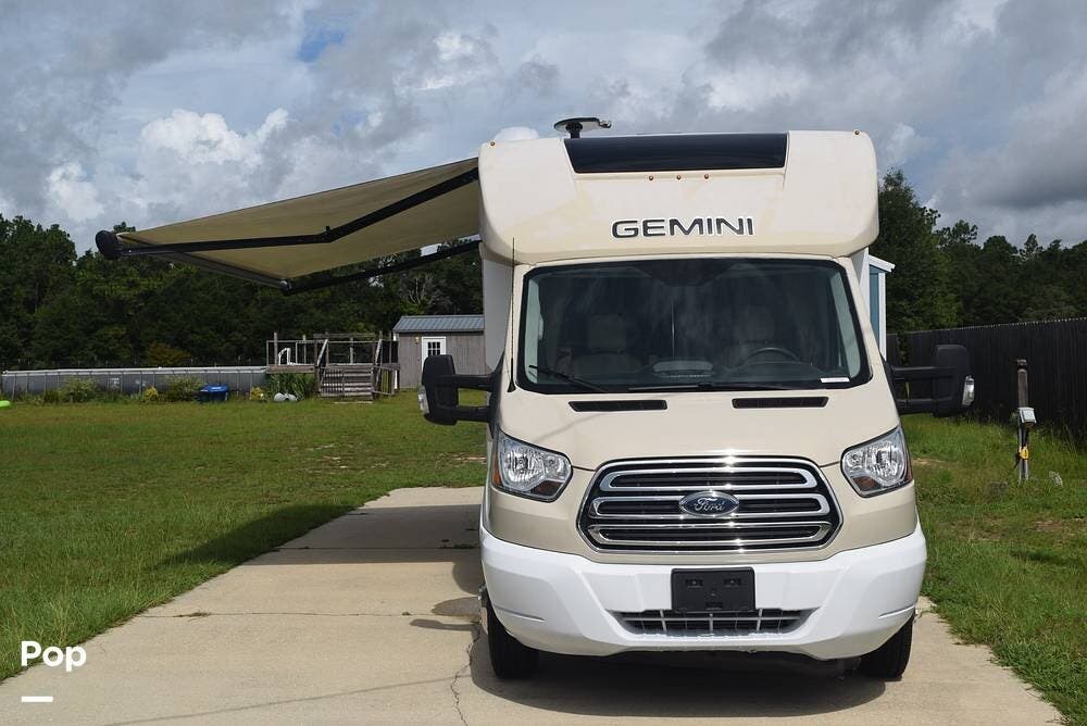 Contact us now about this 2018 Thor Motor Coach Gemini 23TR! 2018 Gemini 23TR by Thor Motor Coach from Pop RVs in Holt, Florida