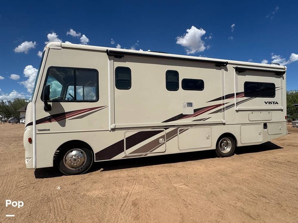 Call now about this 2019 Winnebago Vista 27PE! 2019 Winnebago Vista 27PE - Used Class A For Sale by Pop RVs in Phoenix, Arizona features Generator, Air Conditioning, Awning, Slideout, Leveling Jacks