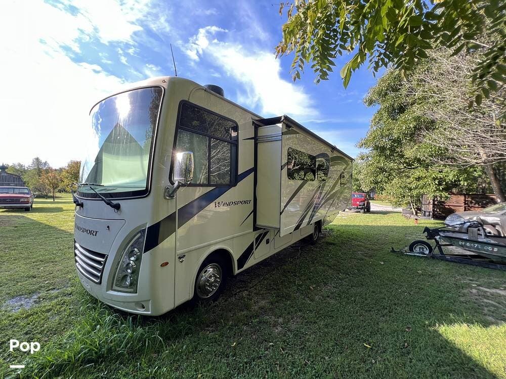 Call now about this 2023 Thor Motor Coach Windsport 29M! 2023 Thor Motor Coach Windsport 29M - Used Class A For Sale by Pop RVs in Scottsburg, Indiana features Generator, Leveling Jacks, Air Conditioning, Slideout